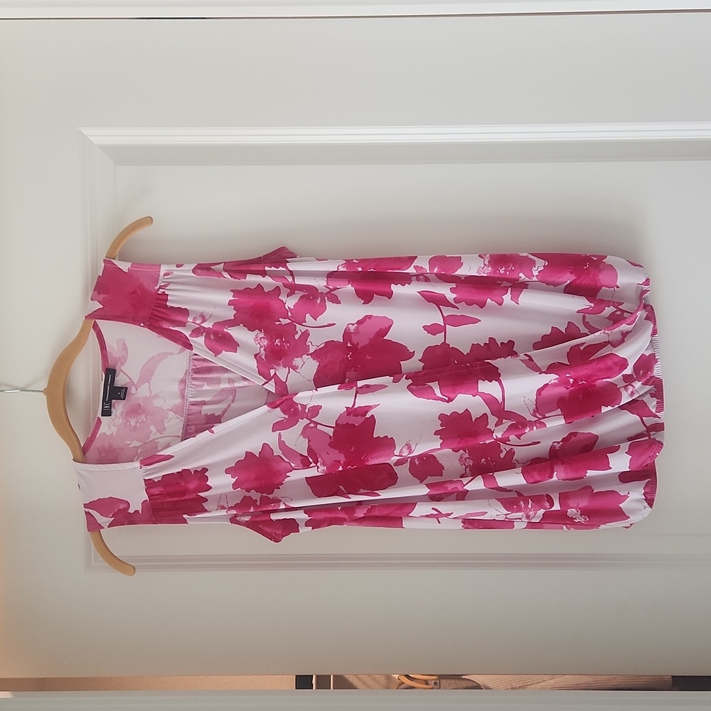 Sleeveless blouse